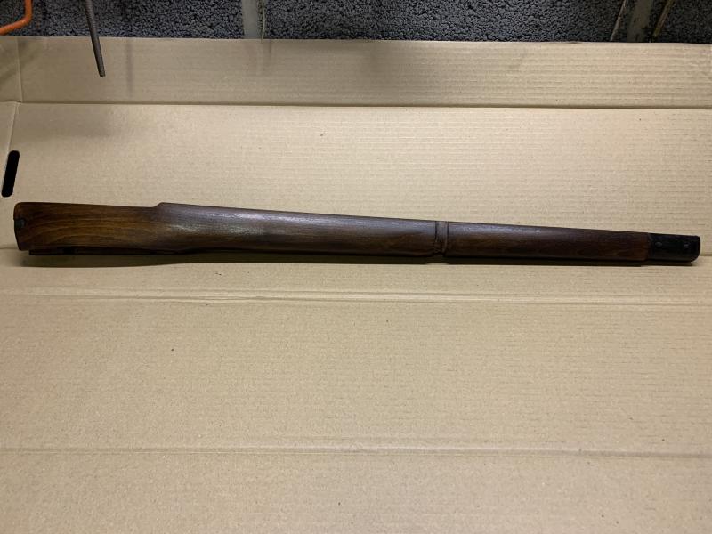 LEE ENFIELD NO4 MK1 FOREND.COPY OF ORIGINAL LEE ENFIELD NO4 MK1 FOREND COPY OF ORIGINAL  MAY NEED SOME WORK FOR FINAL FITTING. RECOMMEND WORK BY PROFESSIONAL FOR FINAL FITTING AND BEDDING