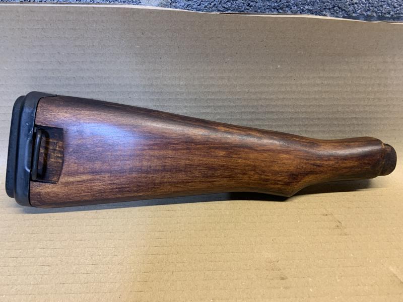 LEE ENFIELD No5 JUNGLE CARBINE BUTT AND BUTT PLATE. BOTH REPRODUCTION.