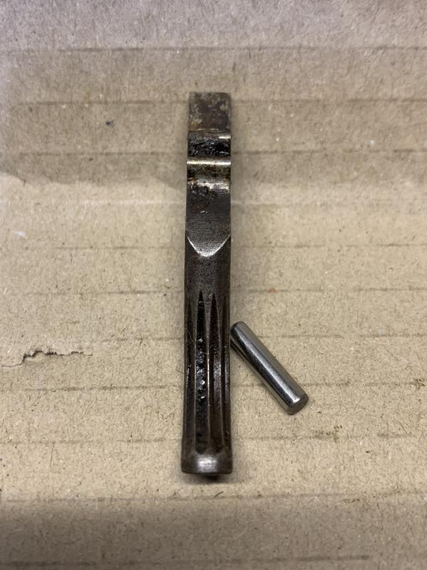 LEE ENFIELD SMLE LITHGOW MARKED TRIGGER WITH PIN.